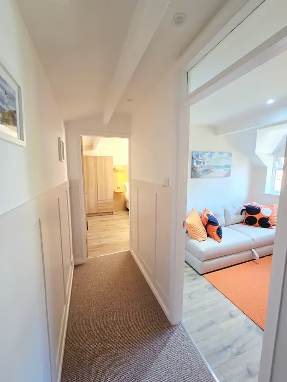 The landing between the two bedrooms